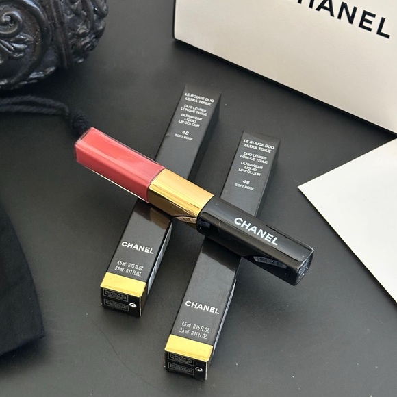 BNIB CHANEL LE ROUGE DUO ULTRA TENUE IN 48 - SOFT ROSE $48 - Picture 4 of 10